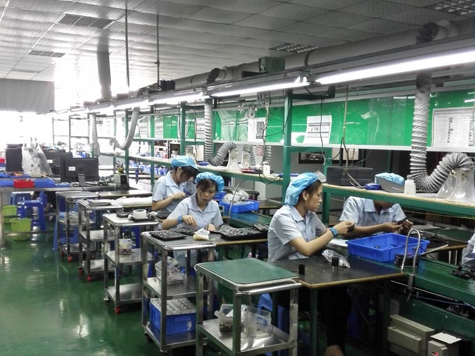 手電筒工廠流水線裝配車間